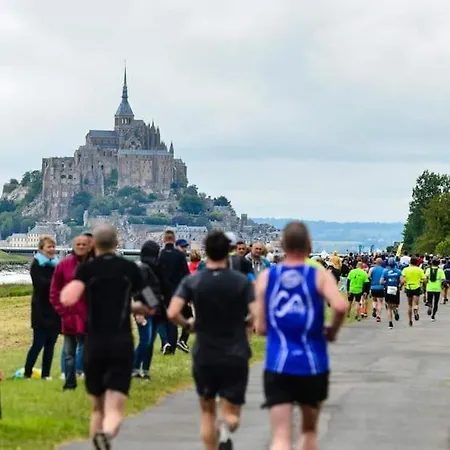 Chalet Proche Mont St Michel, Privatif En Option ,st Malo *